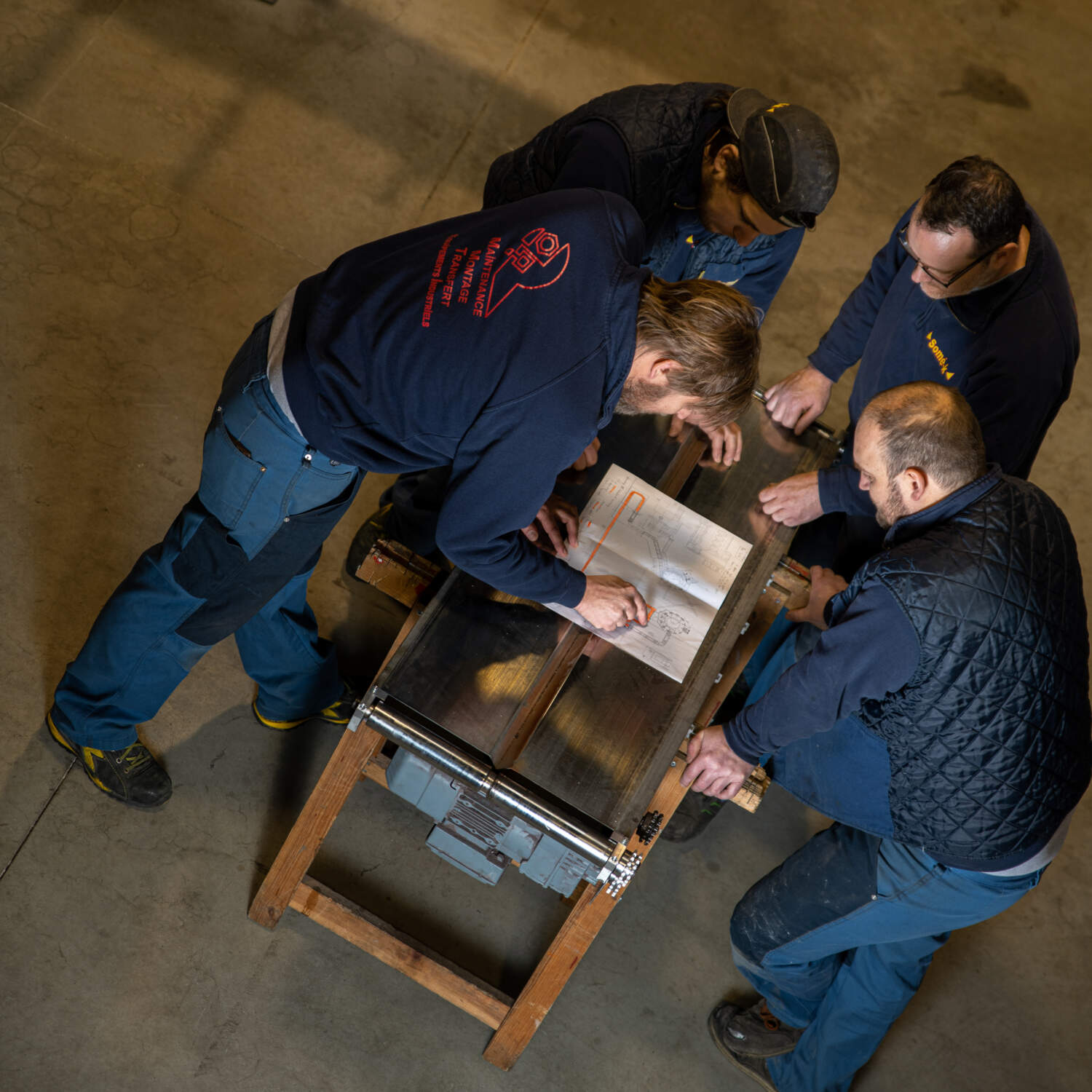 Equipe compétente experte en mécanique industrielle